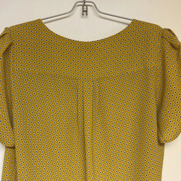 Dalia yellow with blue diamond light flowy Blouse short sleeve Large - Picture 6 of 13